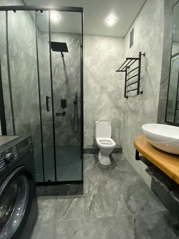 Студия с дизайнерским ремонтом