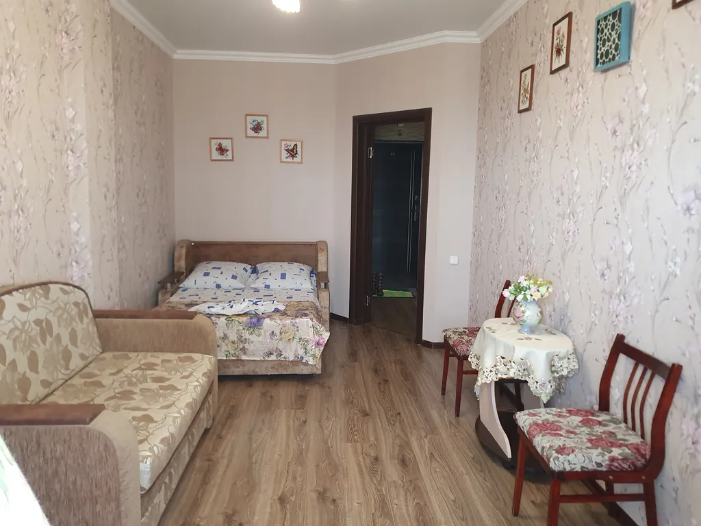 Ухоженная чистая квартира с видом на детский парк, парковка