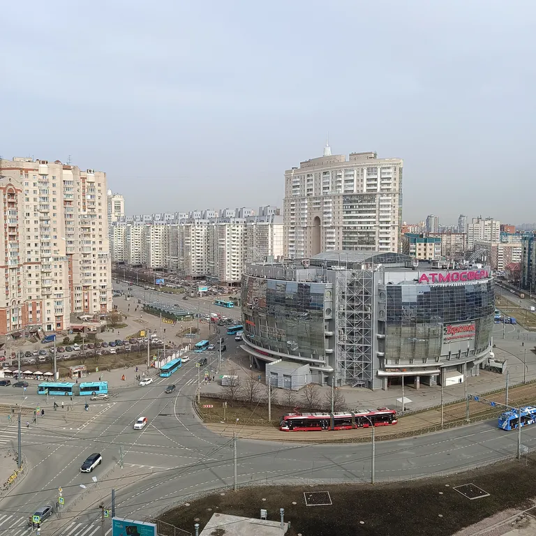 Светлая, просторная квартира возле метро — аренда посуточно в Санкт-Петербург