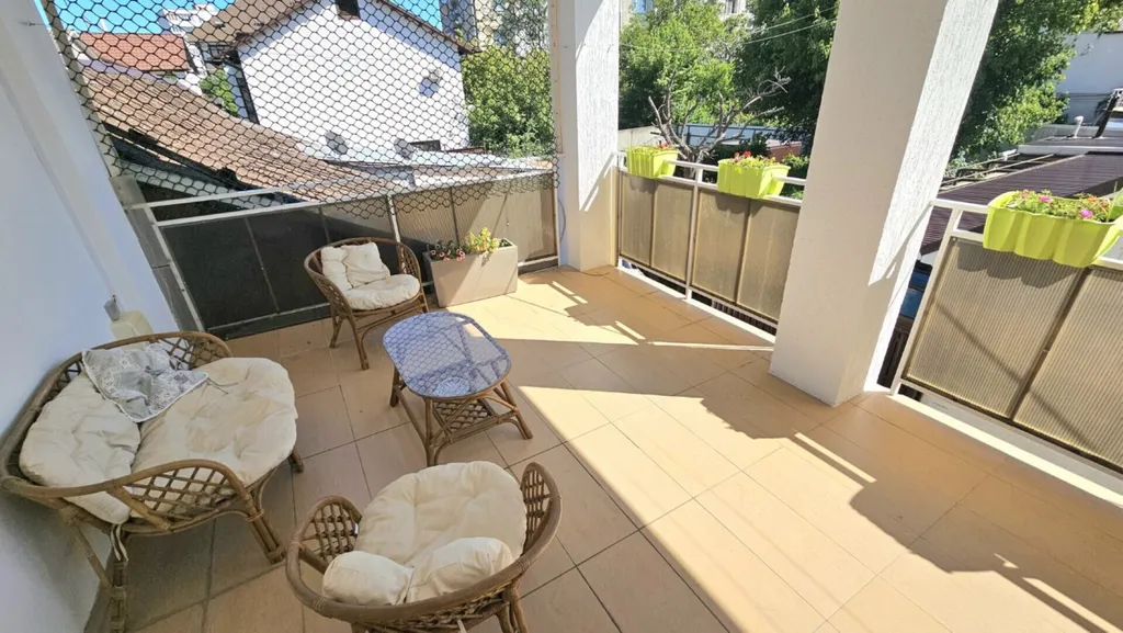 Уютный семейный коттедж в центре города