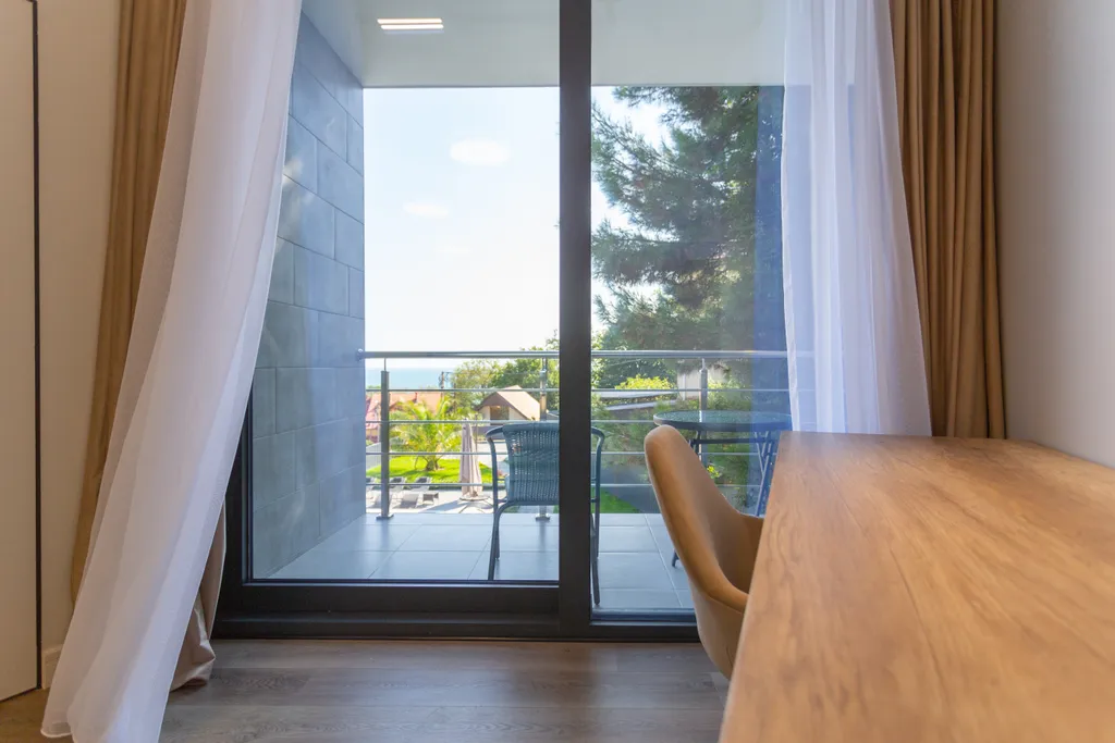 Дом у моря с бассейном