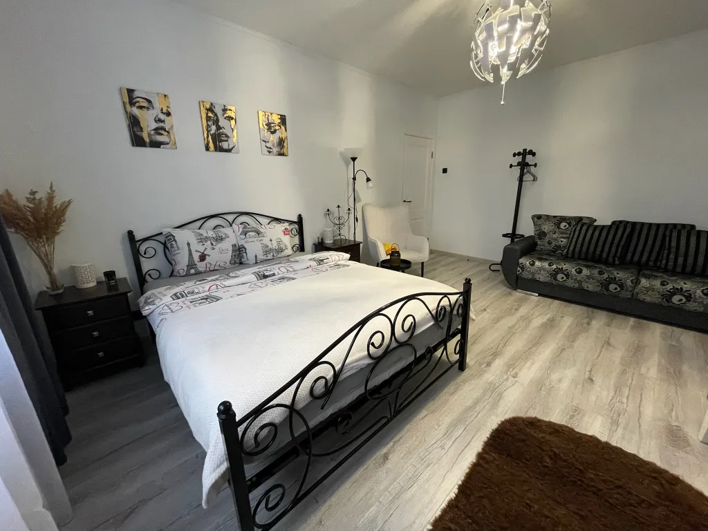 2-комнатная квартира в тихом центре