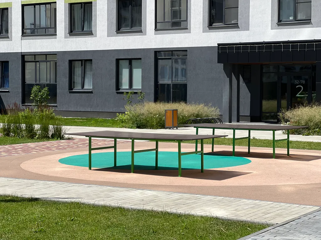 Просторная студия с лоджией и видом на город