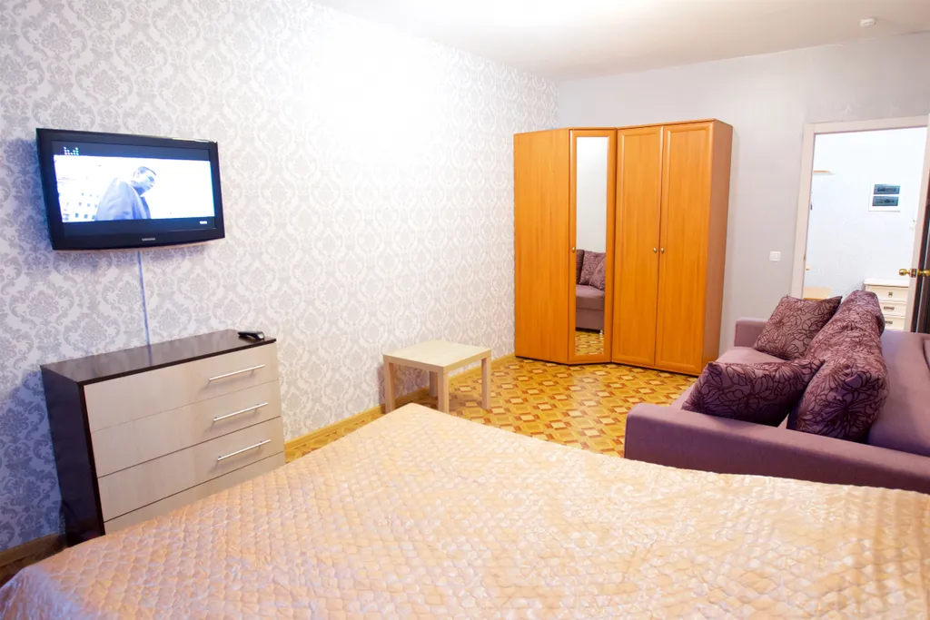 Квартира Большая однокомнатная квартира возле ТРЦ Планета — Красноярск