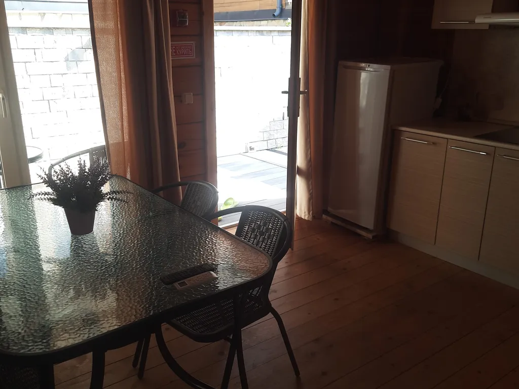 Четырёхместный сруб-коттедж из сибирского кедра