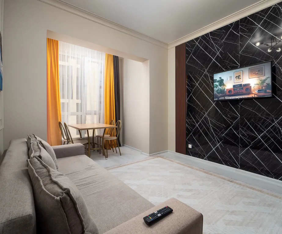 Квартира Комфорт Апартментс — Алматы