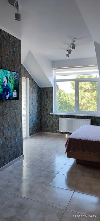 Большой дом с 5 изолированными комнатами в центре