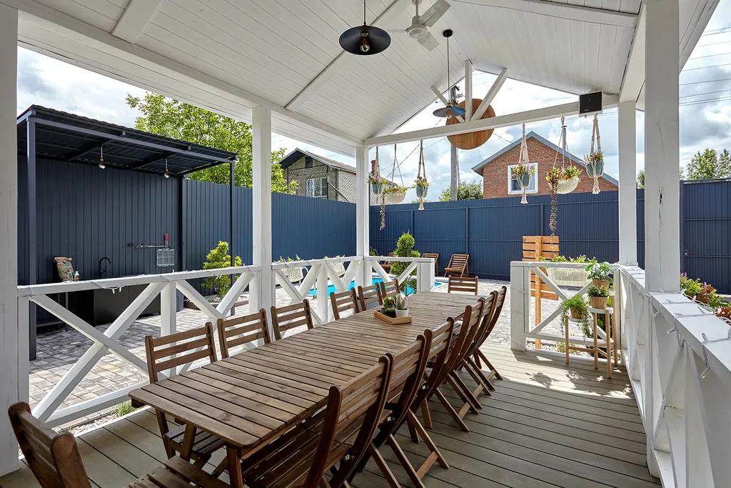 Уютный загородный дом с баней на дровах и теплым бассейном