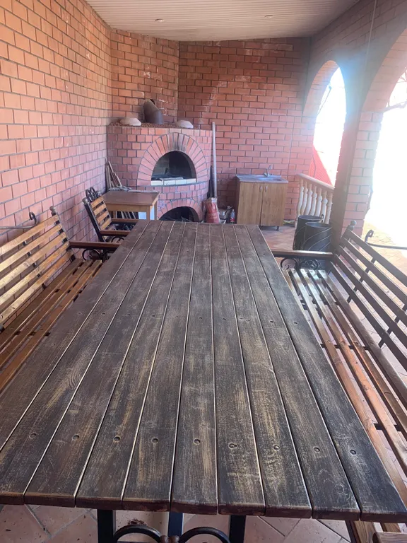 Уникальный, уютный, большой семейный дом. С видом на город