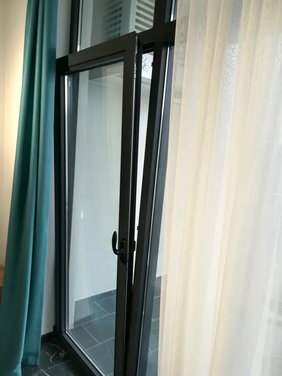 Квартира Квартира Cтудия в жилищном комплексес видом на горы и море — Алушта