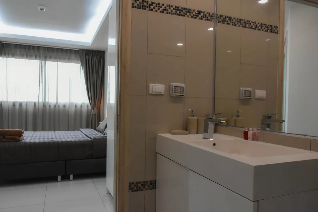 Комфортная квартира с видом на море. Быстрый интернет. Район-Пратамнак