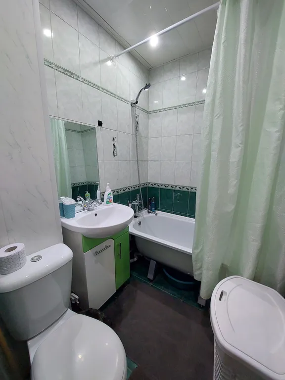 Двушка в центре, у хрустального рынка с новым ремонтом