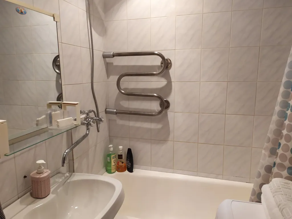 Двухкомнатная квартира возле ТЦ Грин