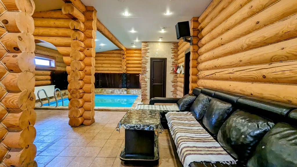 Дом с бассейном, сауной, до 50 человек