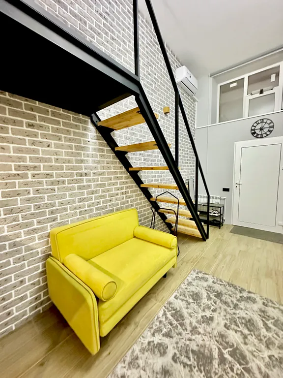 Квартира Двухуровневая студия с дизайнерским ремонтом в стиле лофт — аренда посуточно в Королёв