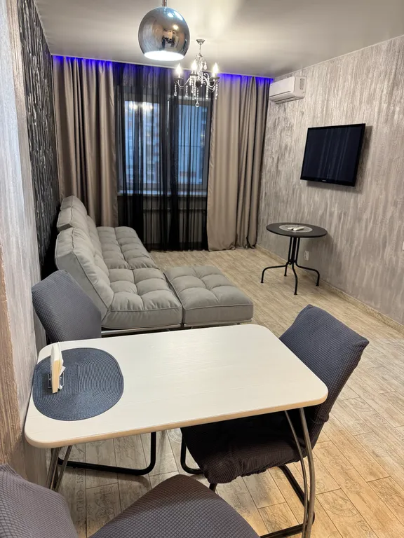 Омск Кировский у ТЦ Мега