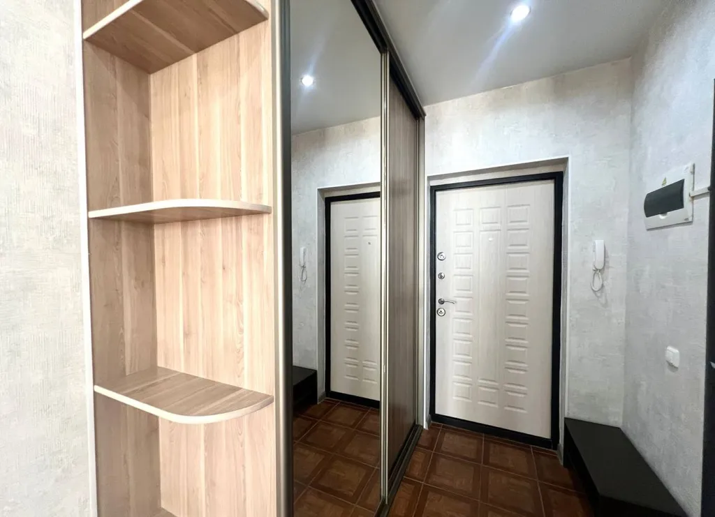 Солнечная студия Апельсин с красивым видом на Амур