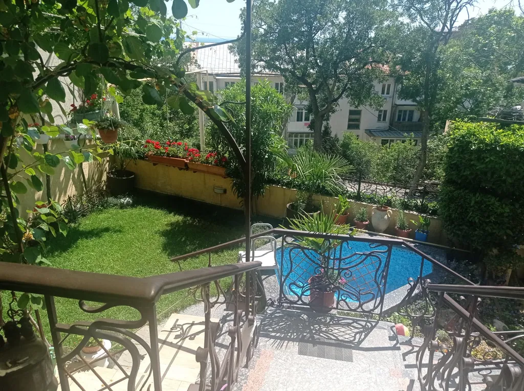 Коттедж Юбк. Жильё в мисхор — аренда посуточно в Гаспра