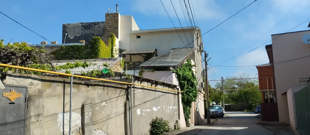 Двухуровневые апартаменты с отдельным входом в Старом городе