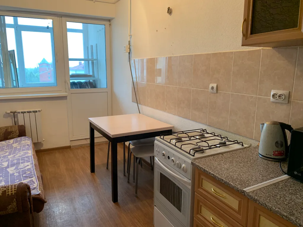 Теплая чистая квартира рядом с биатлонным центром — аренда посуточно в Ханты-Мансийск