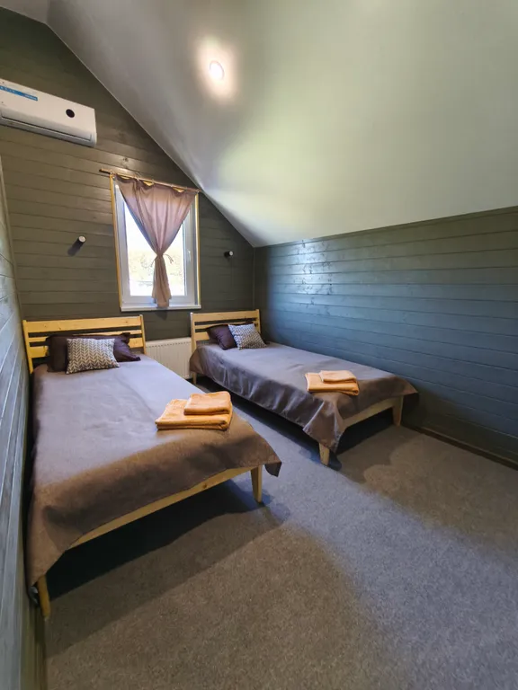 Дом с чаном у Гуамского ущелья