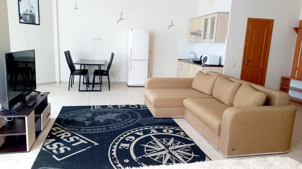 Просторная студия на первой линии у моря