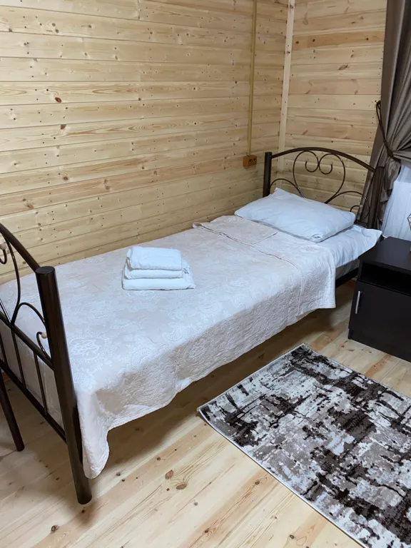 Коттедж Коттедж Полулюкс с двухспальной кроватью — Архыз