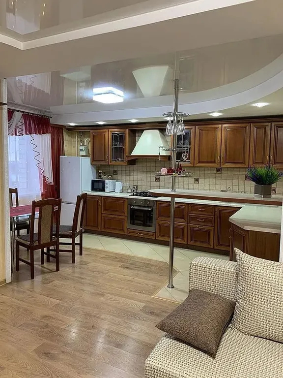 Просторная (98 м) 3-х комнатная квартира с видом на Успенский собор! — аренда посуточно в Владимир