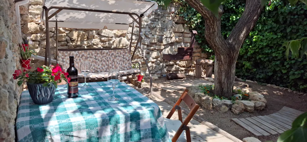 Коттедж Уютный домик с беседкой в центре — Севастополь