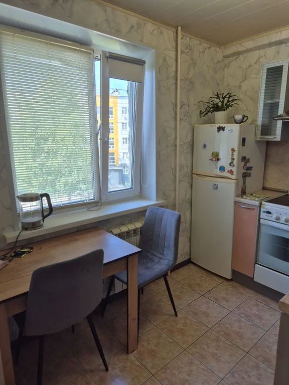 Светлая, уютная квартира возле Детской Окружной Больницы