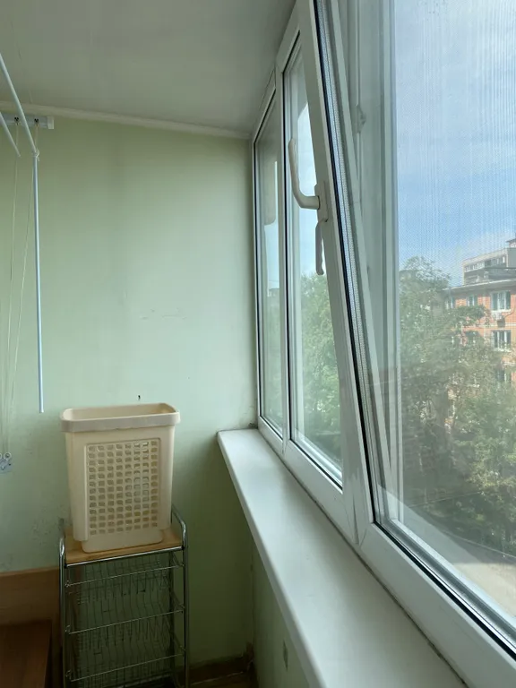 Первая речка, рядом с пляжем на мысе Кунгасный