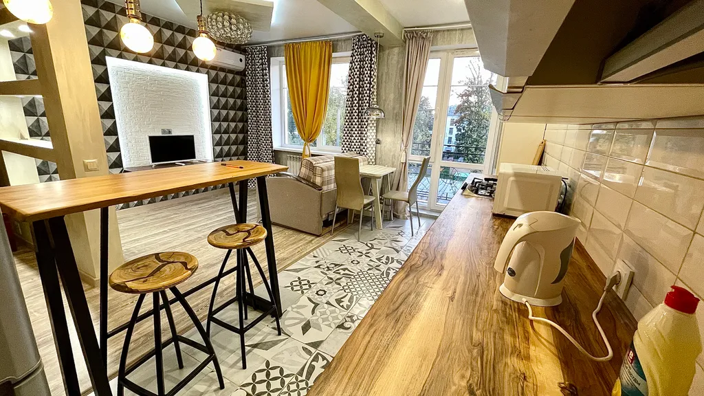 Студия на набережной