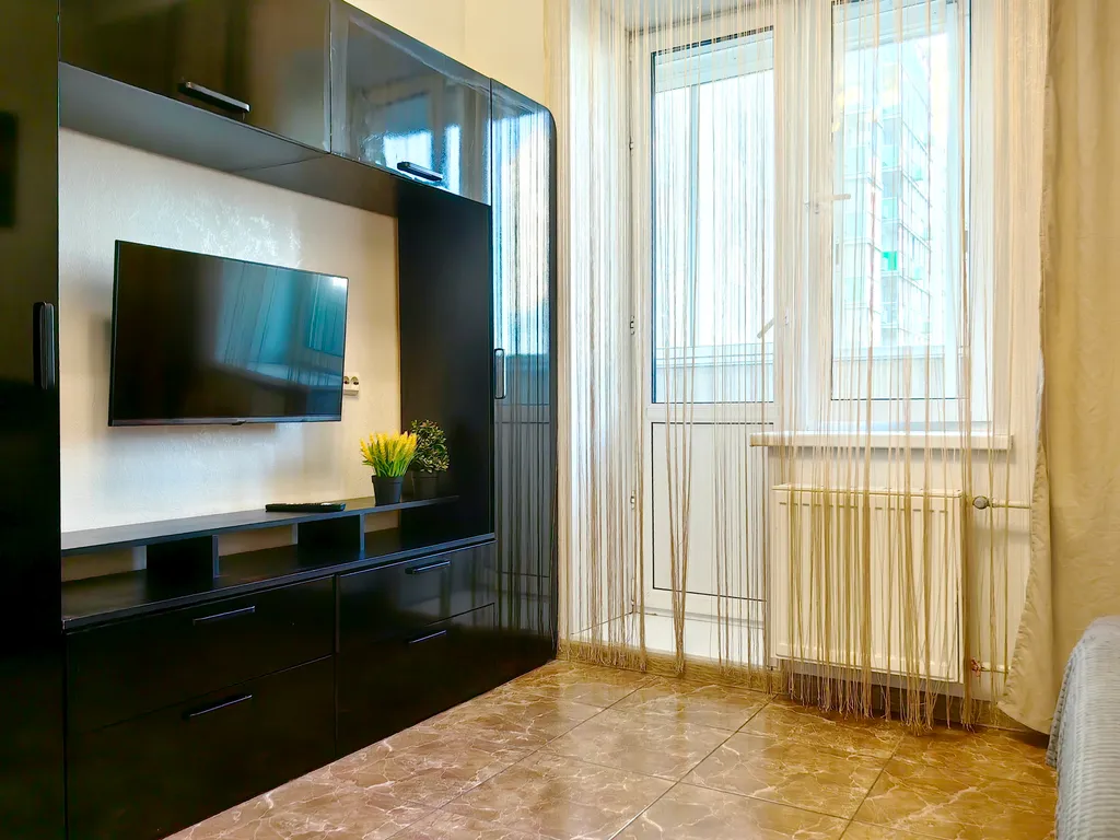 Однушка Чёрное Дерево