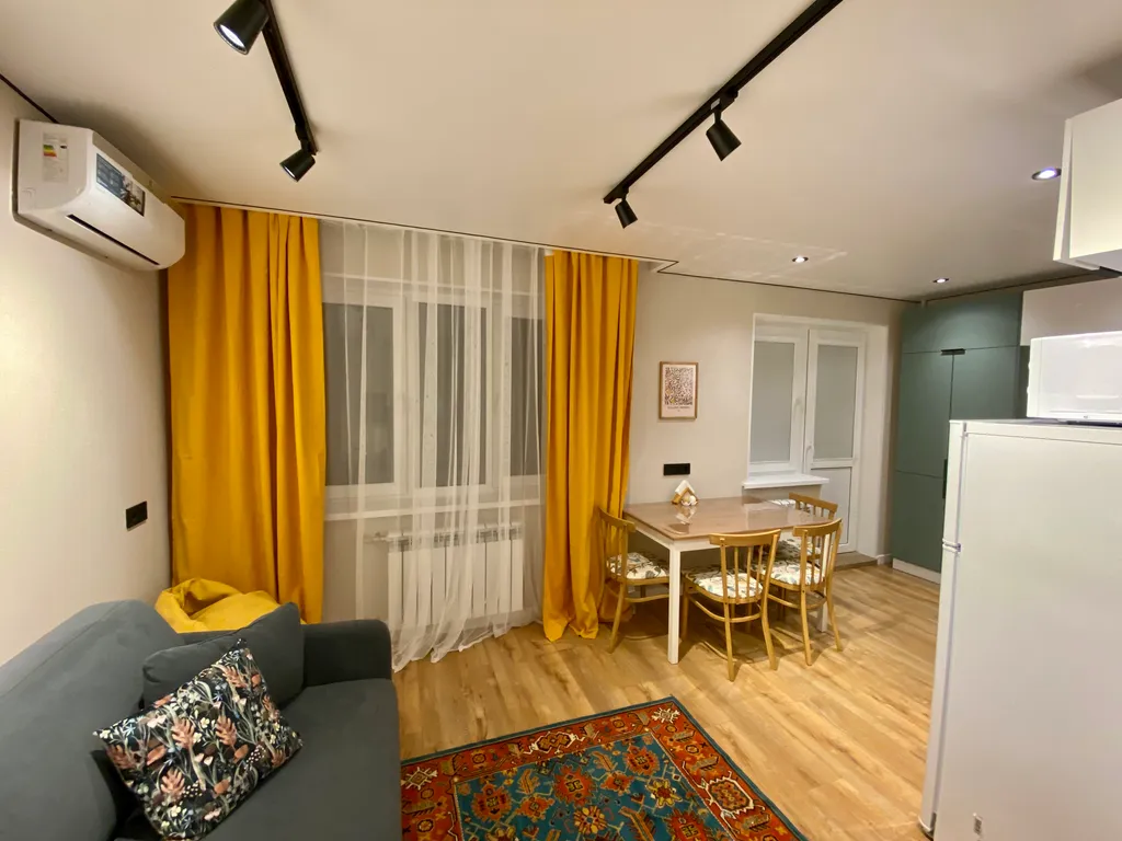 Квартира на набережной центра города