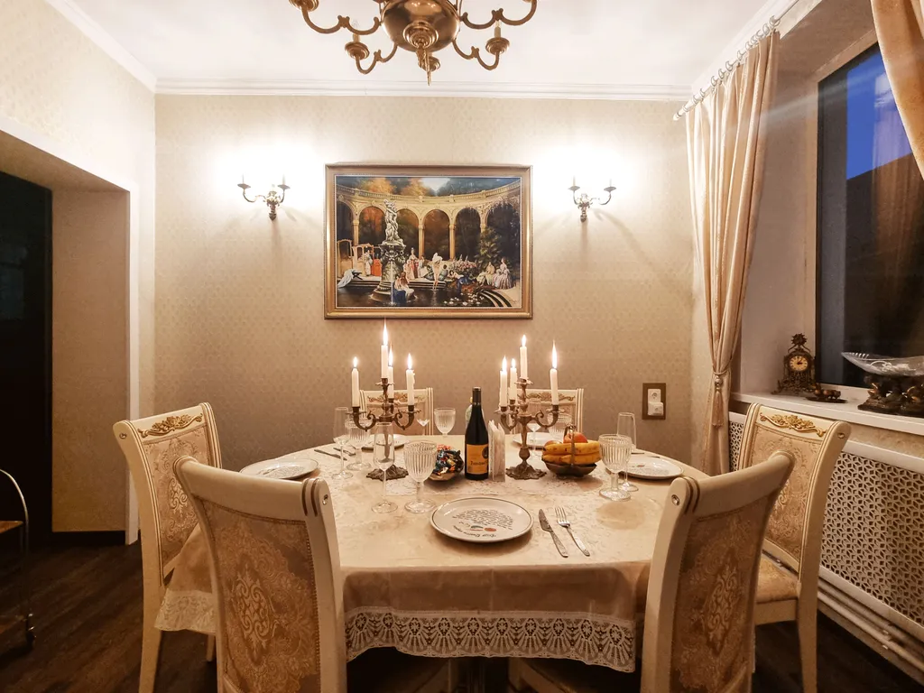 Коттедж Большой двухэтажный коттедж в стиле ампир с сауной и бассейном-купелью — Агалатово