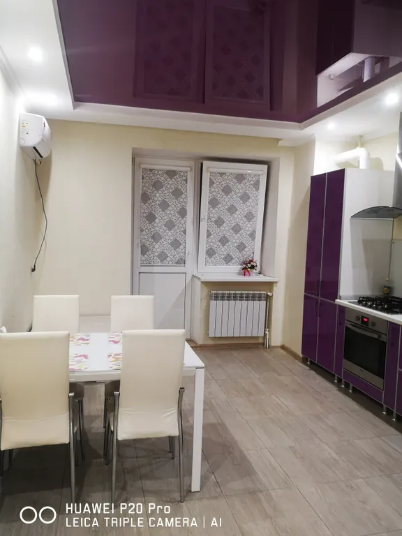 Квартира Уютная трехкомнатная комнатная квартира в новом доме — Элиста