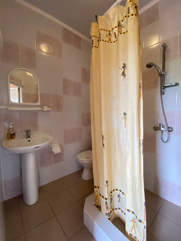 Квартира Комната с отдельным входом для 4-х человек — Кучугуры