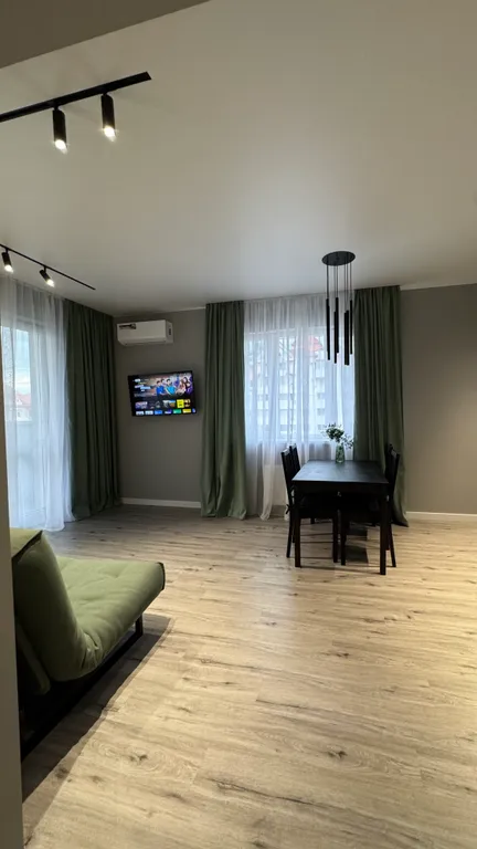 Уютная квартира в центре города с отдельной спальней