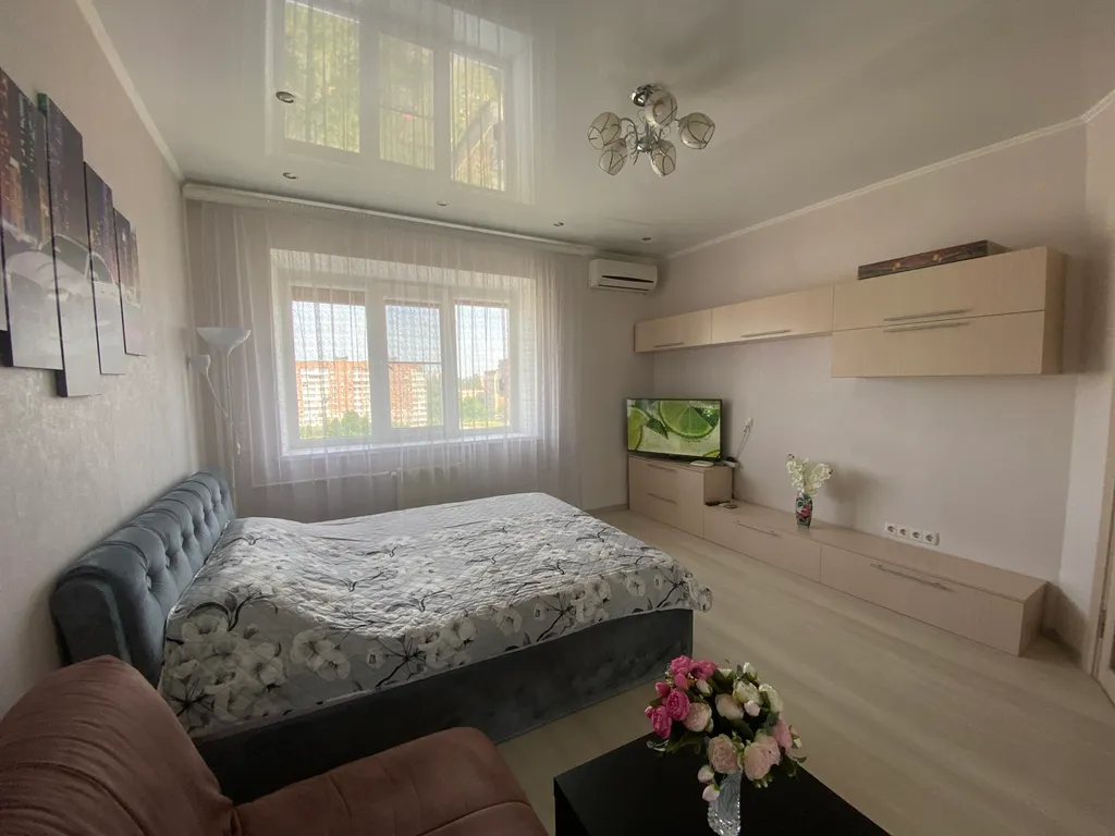 Уютная квартира — аренда посуточно в Таганрог