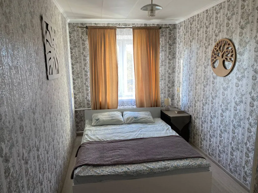 Квартира напротив вокзала