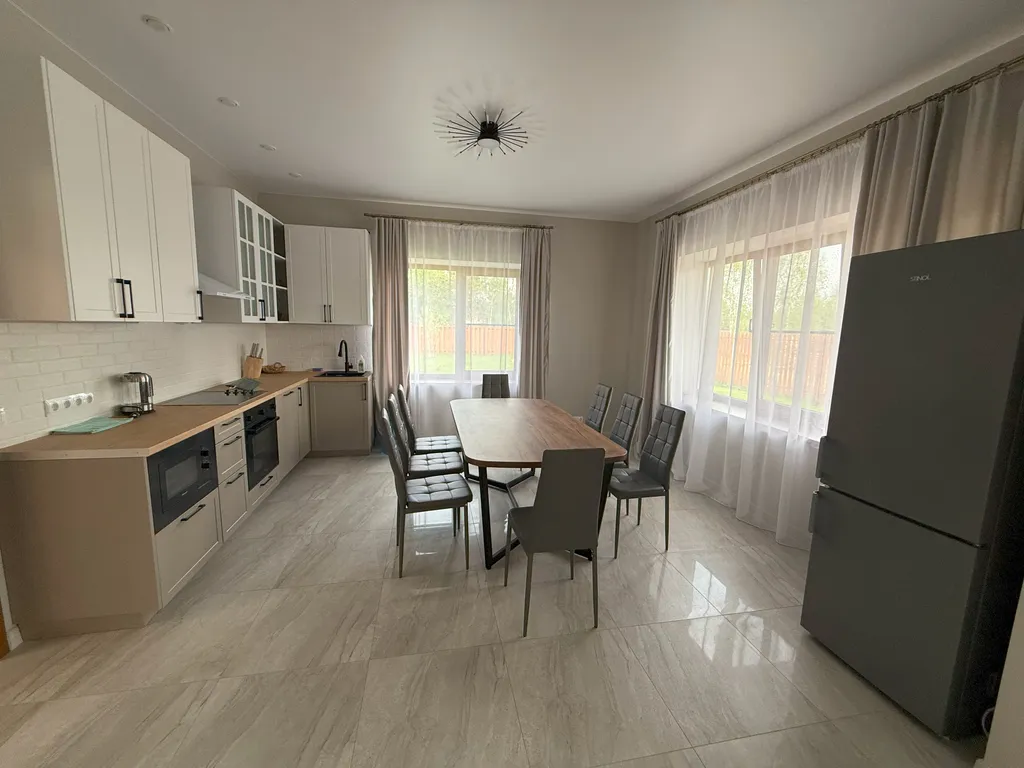 Новый уютный дом с баней у леса