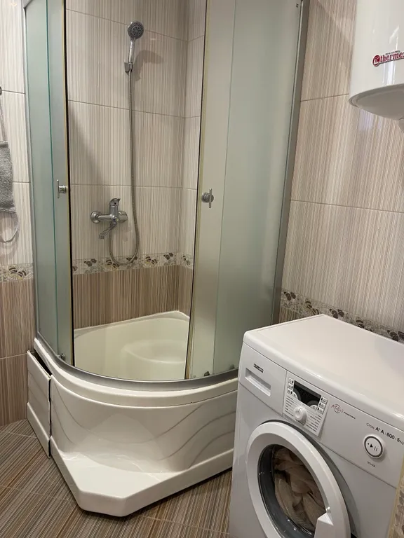 Апартаменты в центре Сухума. До пляжа идти 3 минуты