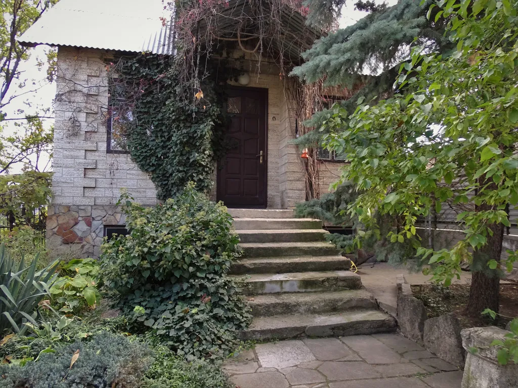 Коттедж Дом под гнездом — аренда посуточно в Горячеводский