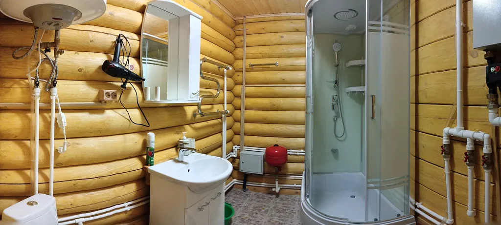 Дом Изумруд в лесу