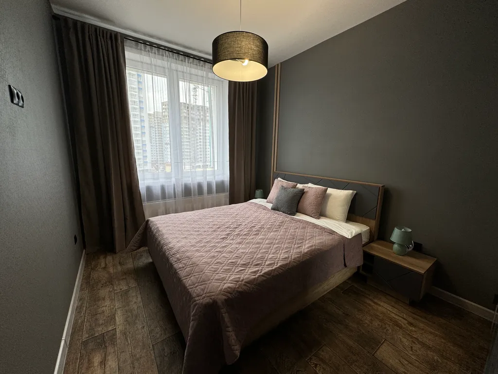 Двухкомнатная квартира в районе Столбов и Бобрового лога