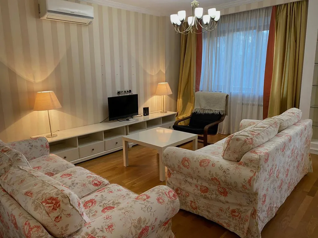 Квартира-студия с дизайнерским ремонтом в районе ЮУрГу- Парк гагарина — аренда посуточно в Челябинск