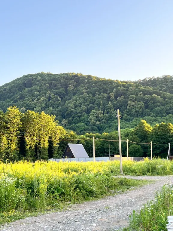 Уютный А-frame коттедж в зеленой части города