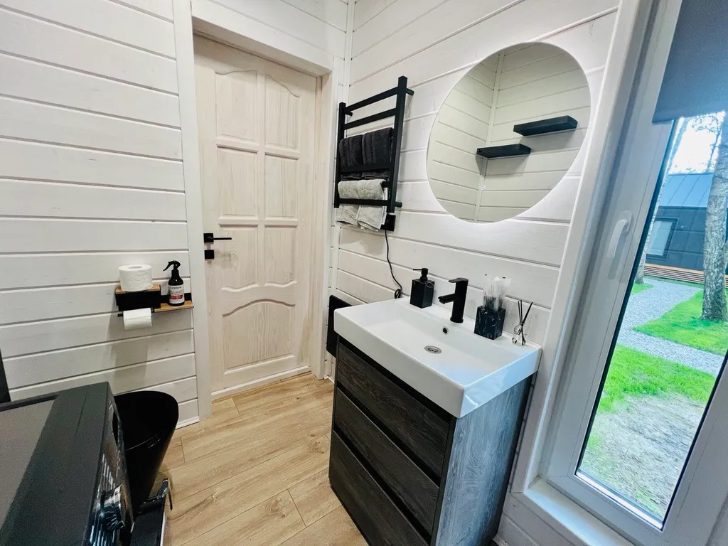 Коттедж Домик в лесу с камином и банным чаном — Москва