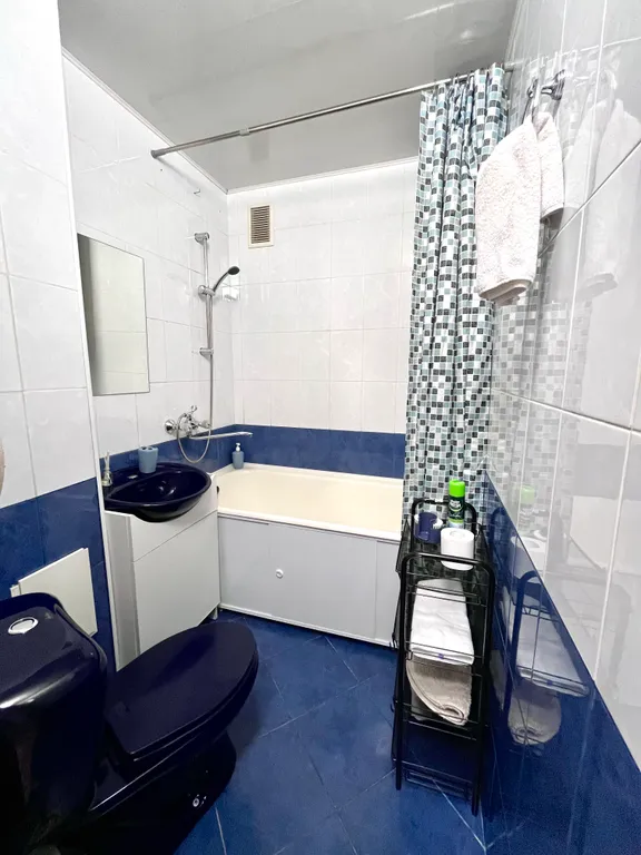 Двухкомнатная квартира около городских прудов