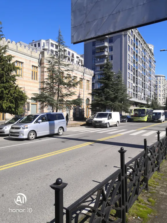 Уютная студия в центре с видом на горы